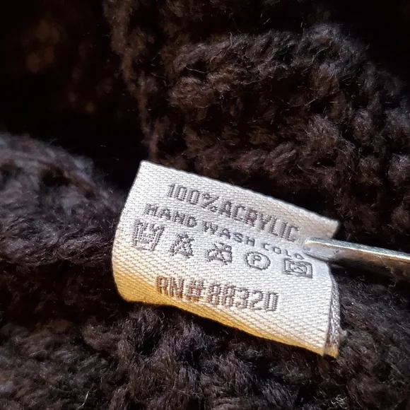 C.C Exclusive Beanie Tail Black and Tan Leopard Cable Knit Messy Bun Hat OS - Picture 4 of 6